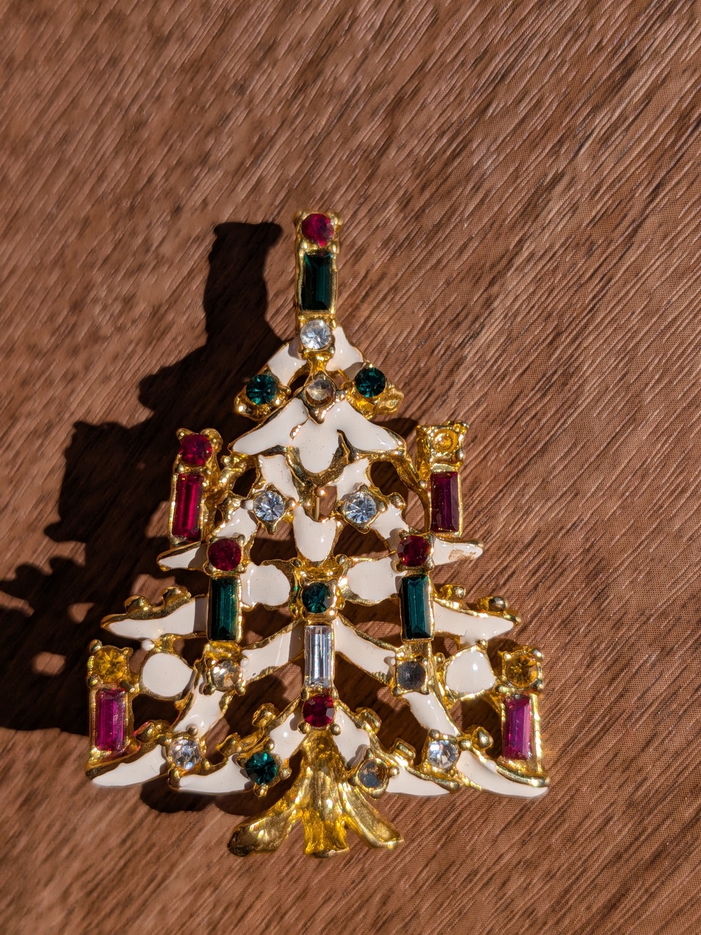 Vintage White Enamel Rhinestone Christmas Tree Brooch 🎄